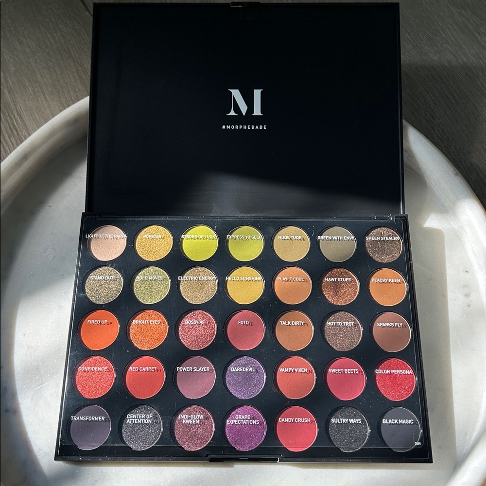 Morphe Boss Mood artistry eyeshadow palette